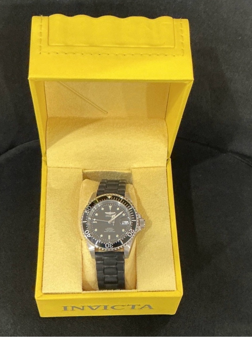 Invicta Black Dial Men's Dive Watch with Black Bracelet